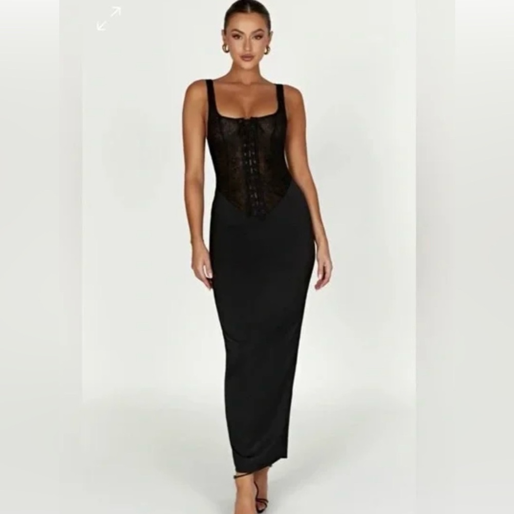 Meshki Elegant Black Maxi Chemise